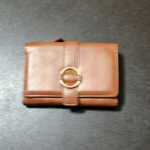 Safekeepers tan small wallet